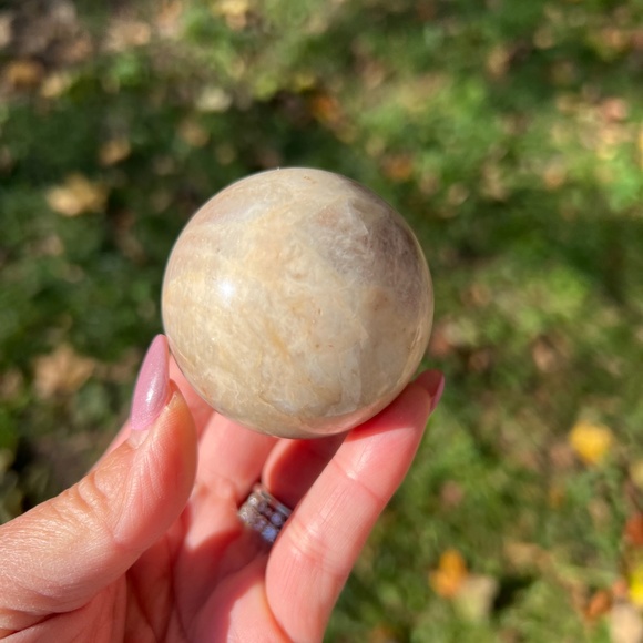Moonstone (5) sphere | crystal - Picture 6 of 13